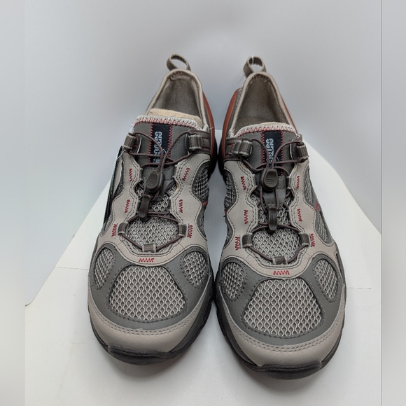 Clark's Vibram Outdoor All-terrain Performance Slip-on. - Picture 5 of 6